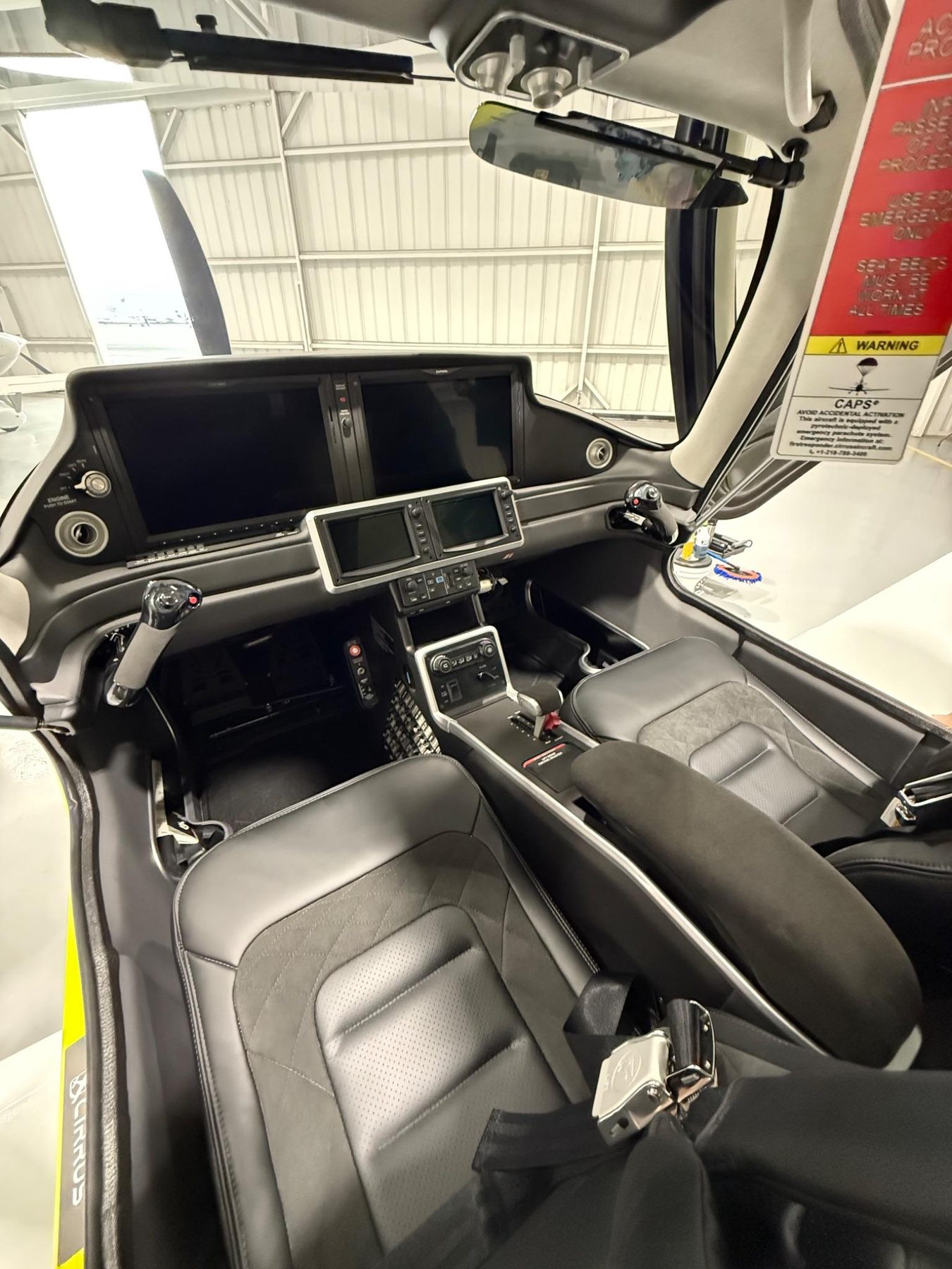 Clean Cirrus cabin interior and seating